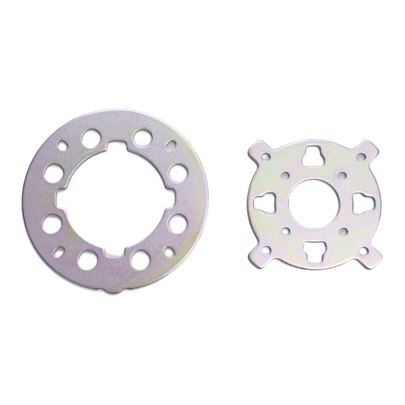 A jármű melyik részén főként használják az autóalkatú acél karimákat?